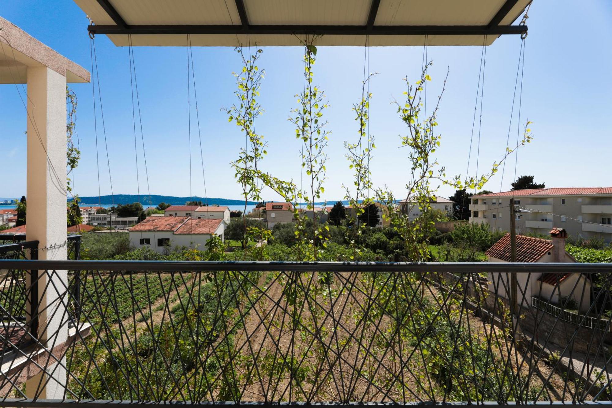 4-Star Apartments Bianco Kastela Exterior photo